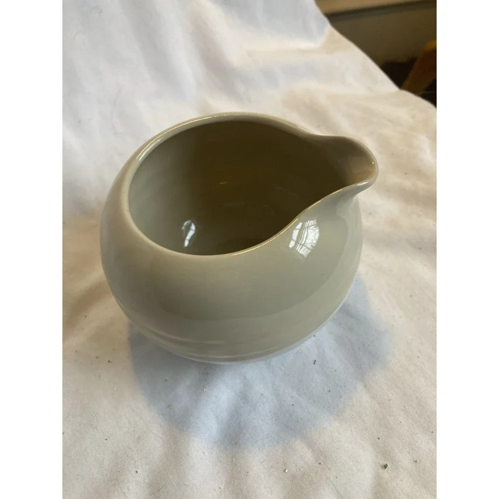 Epoch Korea Vintage MCM 1970s Creamer Porcelain Ceramic Beige Dish